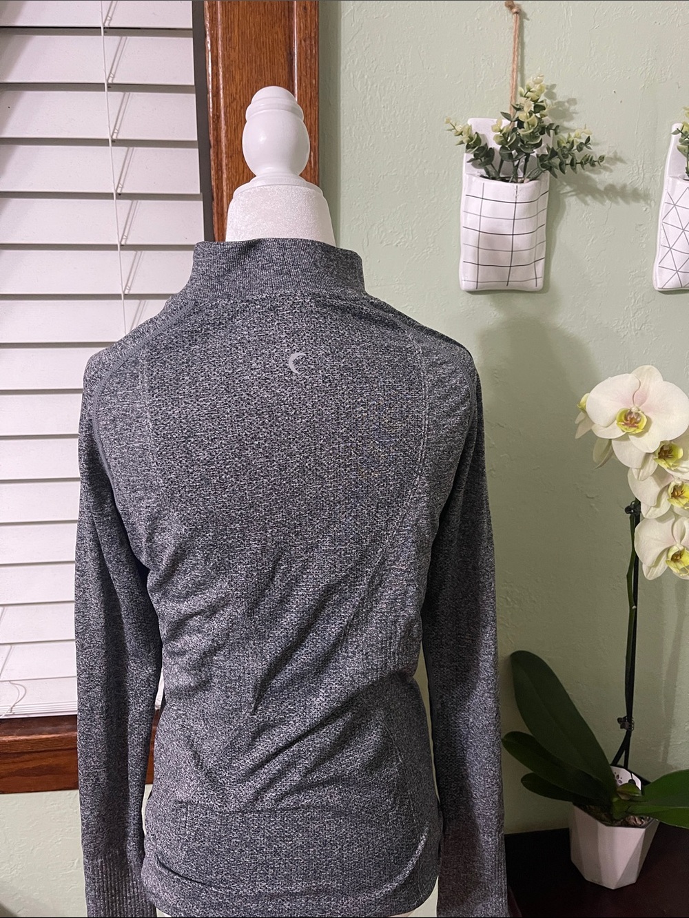 ZYIA Heather Charcoal Quarter-Zip Pullover - Picture 7 of 8
